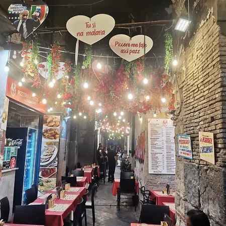 Casa Centro Storico San Gregorio Armeno アパート