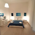 Casa Centro Storico San Gregorio Armeno * 나폴리